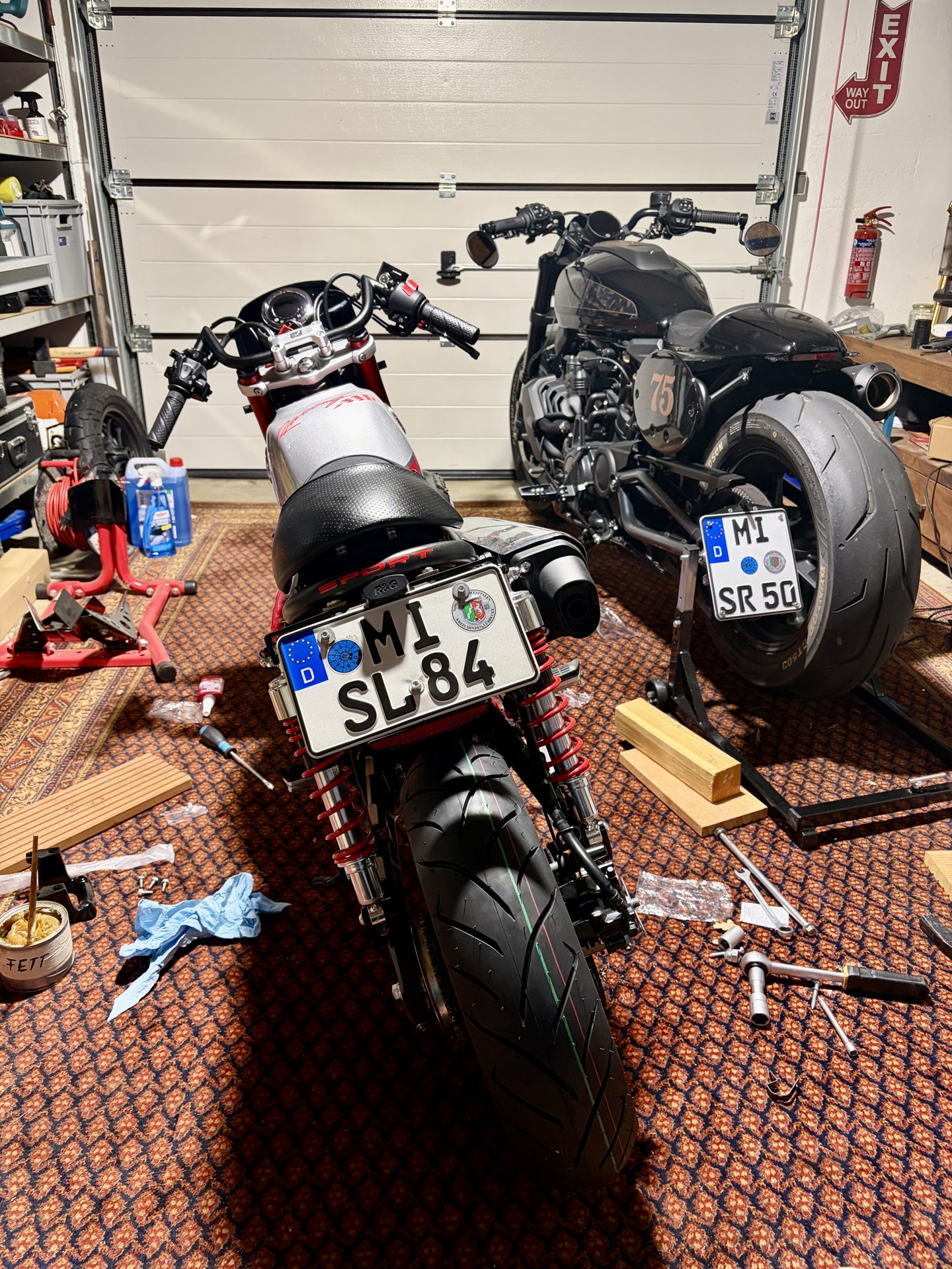 Sport Monkey und Sportster S nach den Umbauten